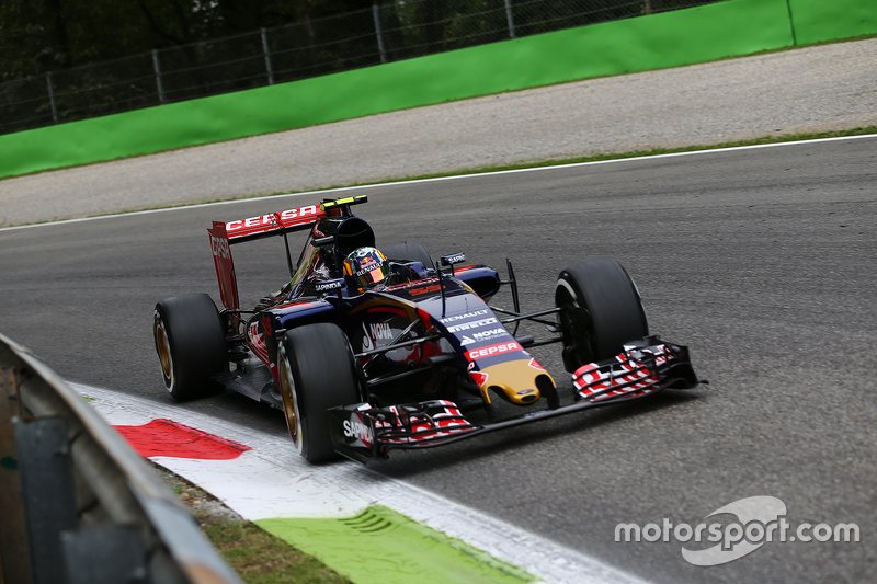 Toro Rosso 2015: Carlos Sainz Jr, Toro Rosso STR10
