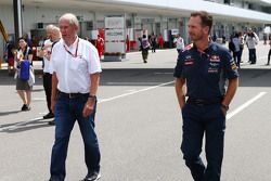 Dr. Helmut Marko, asesor de Red Bull Motorsport con Christian Horner, de Red Bull Racing Director de