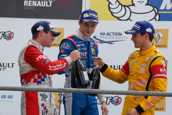 Podium: race winner Oliver Rowland, Fortec Motorsports, second place Egor Orudzhev, Arden Motorsport, third place Tom Dillmann, Carlin
