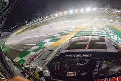 Race winner Ryan Blaney, Team Penske Ford