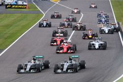 Lewis Hamilton, Mercedes AMG F1 W06 leads at the start of the race