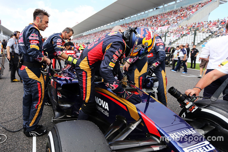 Carlos Sainz Jr., Scuderia Toro Rosso STR10