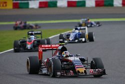 Carlos Sainz Jr., Scuderia Toro Rosso STR10