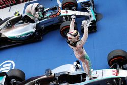 Race winner Lewis Hamilton, Mercedes AMG F1 