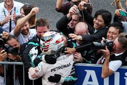 Race winner Lewis Hamilton, Mercedes AMG F1 