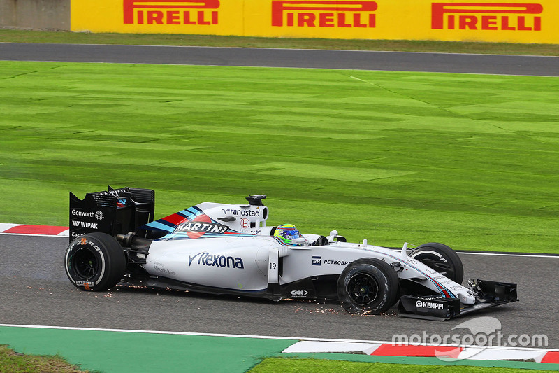 Felipe Massa, Williams FW37 con una ponchadura a principio de la carrera