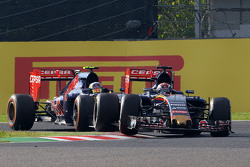 Max Verstappen, Scuderia Toro Rosso STR10 leads team mate Carlos Sainz Jr., Scuderia Toro Rosso STR1