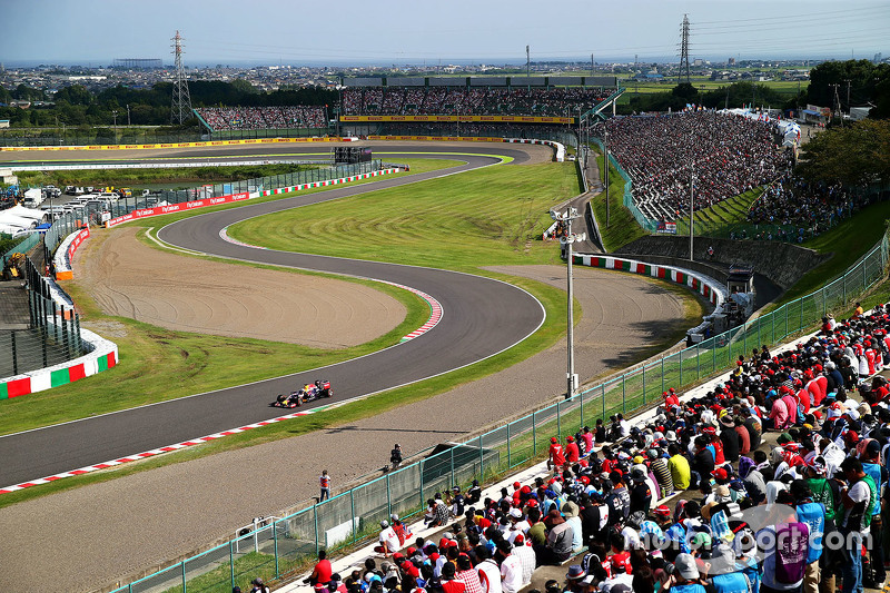 Suzuka: Esses