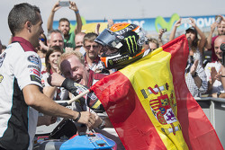 Tito Rabat, EG 0,0 Marc VDS, festeggia la vittoria nel parco chiuso