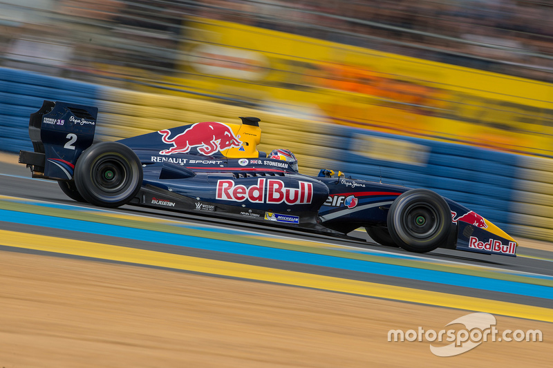 2015: <img src="https://cdn-7.motorsport.com/static/img/cfp/0/0/0/200/227/s3/united_kingdom-2.jpg" alt="" width="20" height="12" /> Dean Stoneman