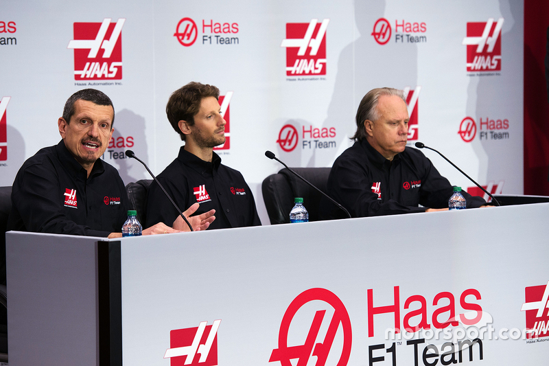 Gunther Steiner, Haas F1 Director del Equipo, Romain Grosjean, Haas F1 Team y Gene Haas, Haas F1 Tea