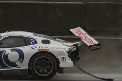 Damaged car of #33 Riley Motorsports SRT Viper GT3-R: Ben Keating, Jeroen Bleekemolen, Sebastiaan Bleekemolen