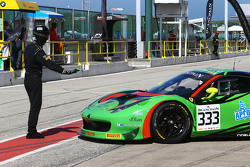 #333 Rinaldi Racing Ferrari 458 Italia: Marco Seefried, Norbert Siedler