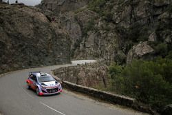 Thierry Neuville, dan Nicolas Gilsoul, Hyundai i20 WRC, Hyundai Motorsport