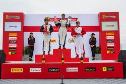 TP podium race 1: winner Gregory Romanelli, posisi kedua Wei Lu, posisi ketiga Ziad Gh, danour