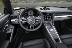 Porsche Carrera 4