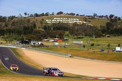 Jack Perkins en Russell Ingall, Holden Racing Team