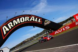 Fabian Coulthard y Luke Youlden, Brad Jones Racing Holden