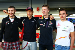 Les pilotes russes à Sotchi : Sergey Sirotkin, Rapax GP2; Artem Markelov, Russian Time GP2; Daniil Kvyat, Red Bull Racing; Konstantin Tereshchenko, Campos Racing GP3