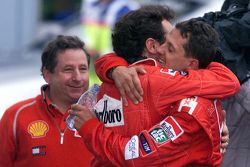 Ganador de la carrera y Campeon del Mundo del 2000 Michael Schumacher, Ferrari