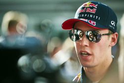 Daniil Kvyat, Red Bull Racing con los medios