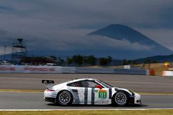 #91 Porsche Team Manthey Porsche 911 RSR: Richard Lietz, Michael Christensen