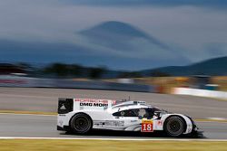 #18 Porsche Team Porsche 919 Hybrid: Romain Dumas, Neel Jani, Marc Lieb