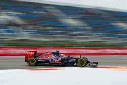 Carlos Sainz Jr., Scuderia Toro Rosso STR10