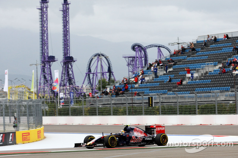 Carlos Sainz Jr., Scuderia Toro Rosso STR10