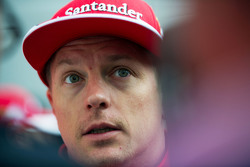 Kimi Raikkonen, Ferrari avec les médias