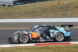 #77 Dempsey Proton Competition Porsche 911 RSR: Patrick Dempsey, Patrick Long, Marco Seefried