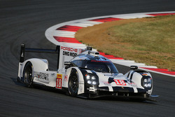 #18 Porsche Team Porsche 919 Hybrid: Romain Dumas, Neel Jani, Marc Lieb