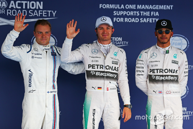 Calificación: tercer lugar Valtteri Bottas, Williams y ganador de la pole Nico Rosberg y Lewis Hamil