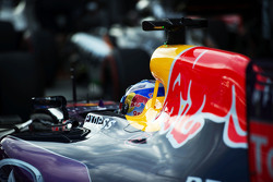 Daniel Ricciardo, Red Bull Racing RB1, im Parc Fermé