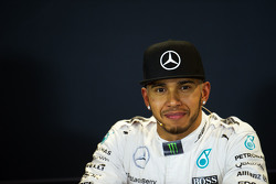 Lewis Hamilton, Mercedes AMG F1, in der FIA-PK nach dem Qualifying