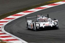 #18 Porsche Team Porsche 919 Hybrid: Romain Dumas, Neel Jani, Marc Lieb