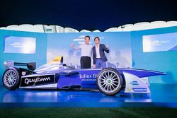 Una monoposto di Formula E in Hong Kong con Nelson Piquet Jr.