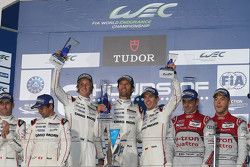 Podium: winners Timo Bernhard, Mark Webber, Brendon Hartley, Porsche Team