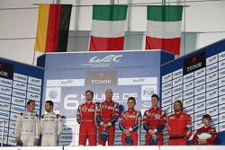 Podium LMGTE Pro: Gianmaria Bruni, Toni Vilander, AF Corse Ferrari, Frédéric Makowiecki, Patrick Pilet, Porsche Team Manthey, Davide Rigon, James Calado, AF Corse Ferrari