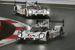 #17 Porsche Team Porsche 919 Hybrid: Timo Bernhard, Mark Webber, Brendon Hartley