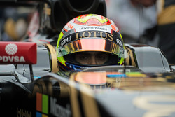 Pastor Maldonado, Lotus F1 E23, sur la grille
