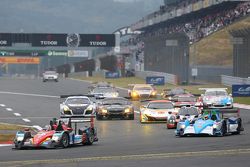 Start: #8 Race Performance Oreca 03R Judd: Shinji Nakano, Nicolas Leutwiler leads