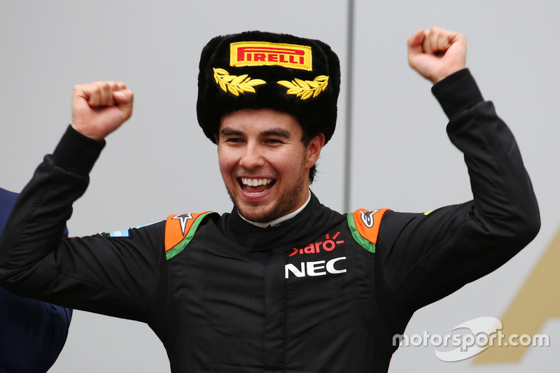 Для пилота Williams все закончилось в том же повороте, а его оппонент из Ferrari доехал до финиша с переломанным крылом, плюс позже был оштрафован. На подиум же в результате поднялся Серхио Перес из Force India