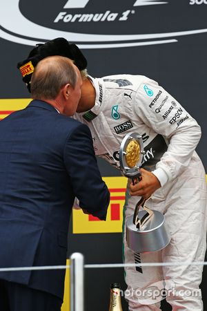 Lewis Hamilton, Mercedes AMG F1 com Vladimir Putin