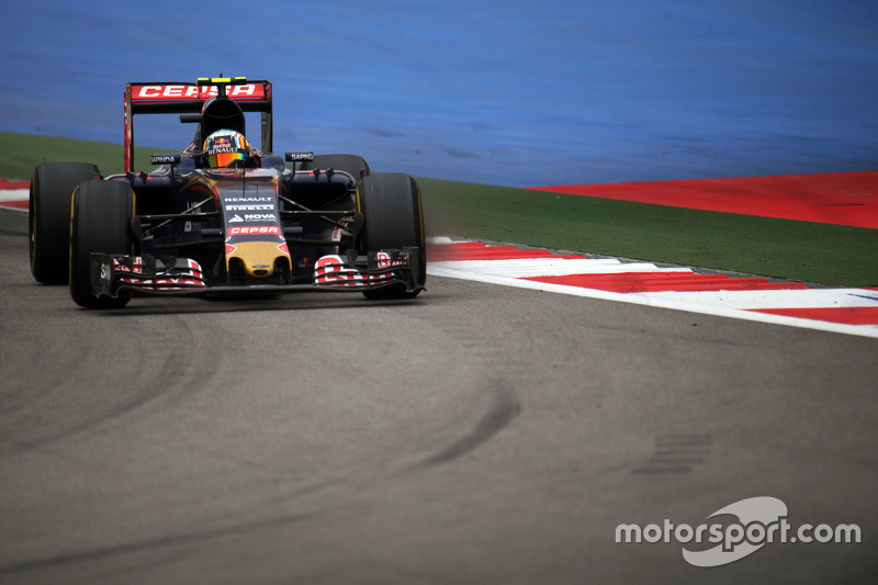 Carlos Sainz Jr., Scuderia Toro Rosso STR10