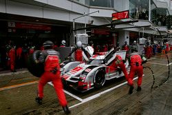 #7 Audi Sport Team Joest Audi R18 e-tron quattro: Marcel Fässler, Andre Lotterer, Benoit Tréluyer