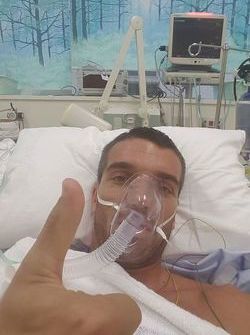 Alex De Angelis se recupera no Hospital Dokkyo, em Mibu