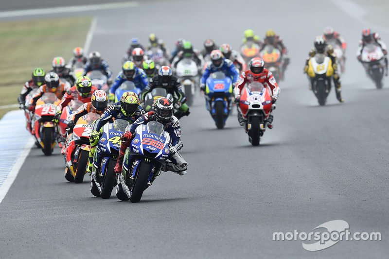 Start: Jorge Lorenzo, Yamaha Factory Racing leads