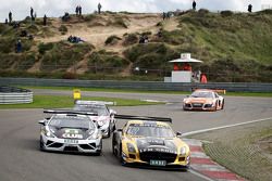 #42 HP Racing Mercedes-Benz SLS AMG GT3: Harald Proczyk, Andreas Simonsen