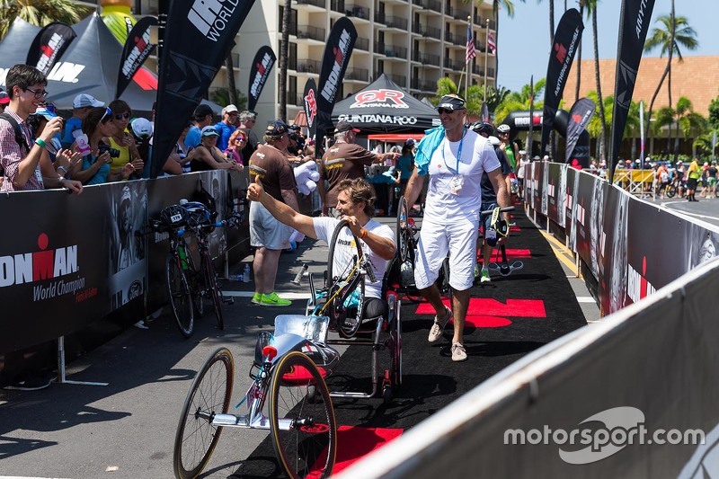 Alex Zanardi competes in the Hawaii Ironman triathlon